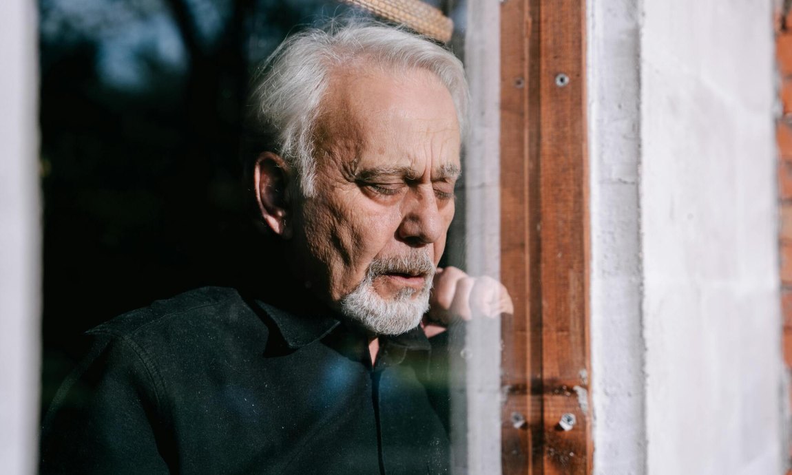 Les deuils de la vie : une réalité invisible au cœur des métiers de l’accompagnement